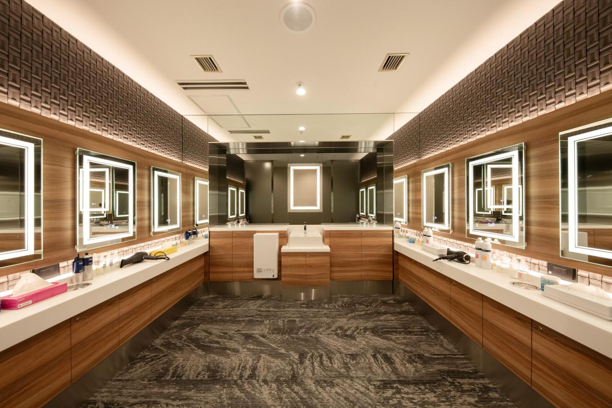 Sauna & Capsule Amza โอซาก้า ภายนอก รูปภาพ
